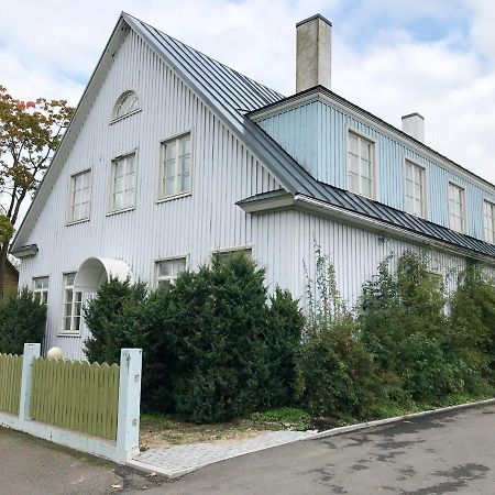 Villa Wesenbergh Rakvere Exterior photo
